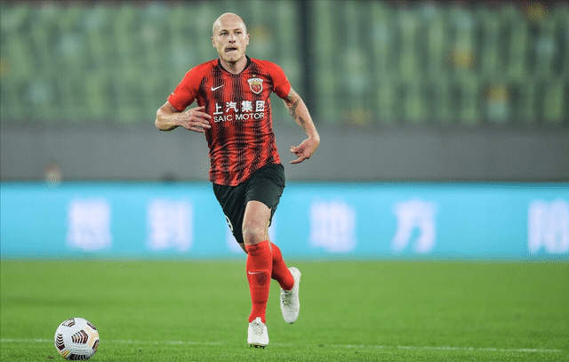 英媒：中超外援穆伊成凯尔特人冬窗补强首选 渴望世界杯