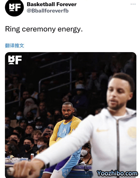 火了！库里展示总冠军戒指，詹姆斯表情抢镜，詹皇得分后被嘘
