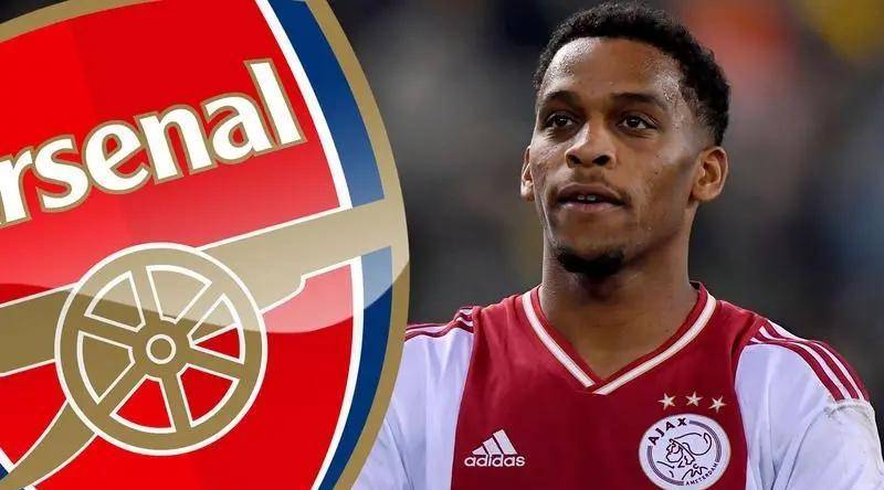 阿森纳与阿贾克斯后卫尤里恩·廷贝尔达成个人条款