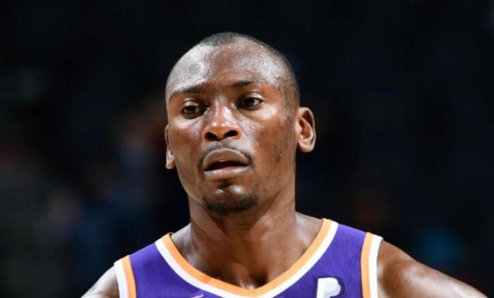 保罗神了！赚136万轰17+14，可惜不是霍华德，勇士要当心了