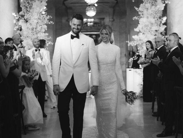 3小时近90万点赞！詹皇晒乐福婚礼照 球迷调侃新郎：尽快加入湖人