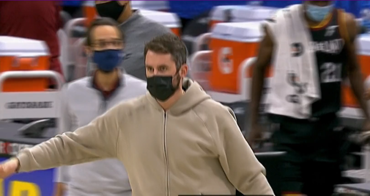 乐福：恢复期间精神压力很大 相信自己可以克服伤病