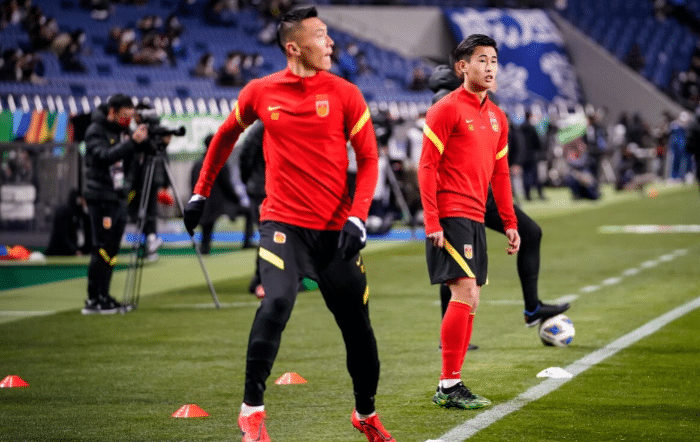 与欠薪队决裂！国足头号中场无力抗争，为亚运会+亚洲杯+留洋妥协