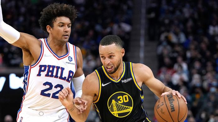 全联盟都在阻止他！美媒晒库里沮丧表情，本赛季已有4场生涯糟糕表现