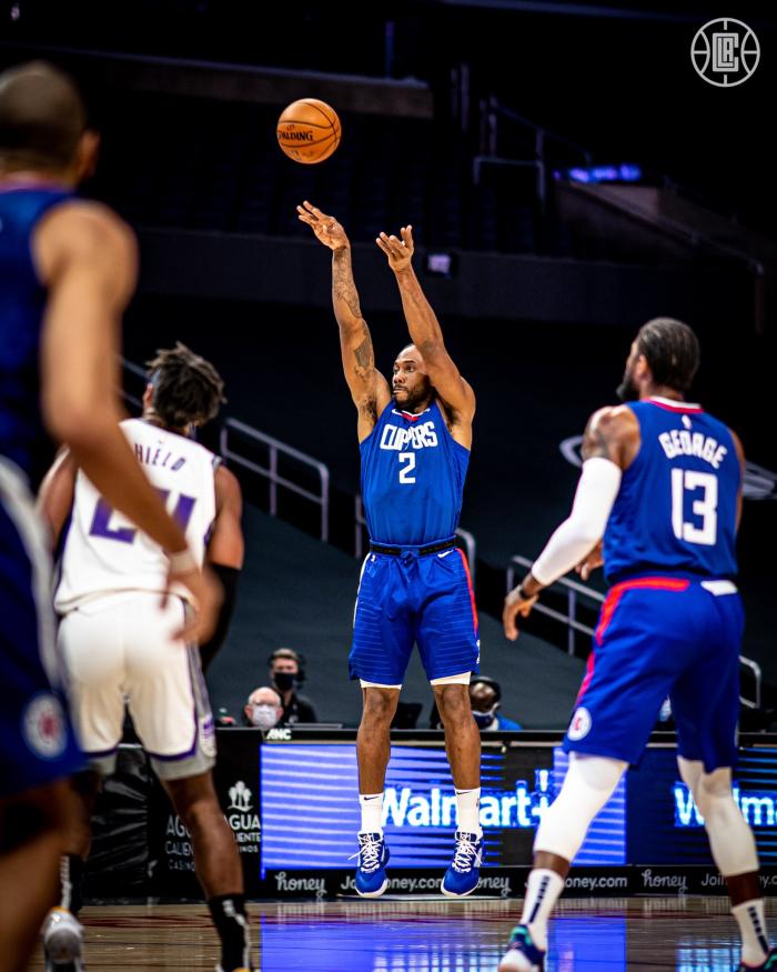 5连胜！小卡32+6断攻防一体，狂野西部：快船反超湖人西部第一