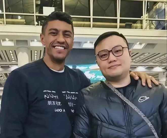 鲁能无缘，上港抢签？35岁保利尼奥官宣决定，薪酬曝光，郑智支持