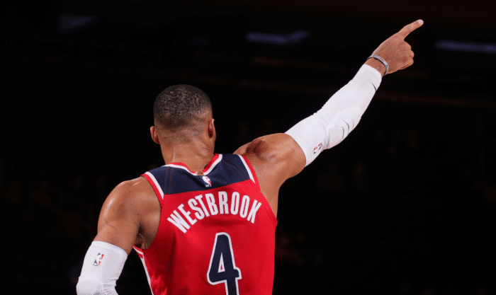 35+21+14！韦少一战创4大神迹！16次三双队史第一人