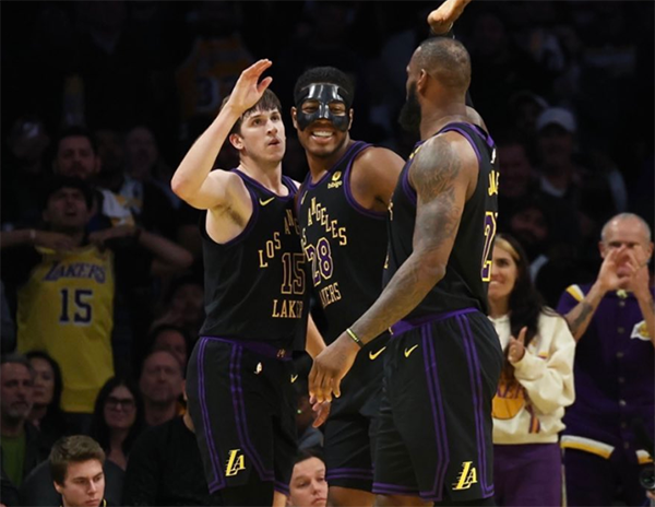 曝湖人一直计划交易拉塞尔！与火箭等队争卡佩拉 意中人交易价值出炉