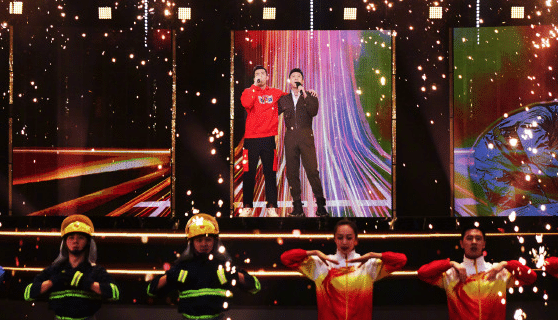 自信！郭艾伦谈跨年献唱，连爆金句：自己是专业歌手+整几首独唱