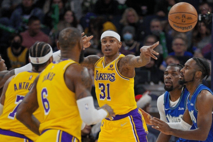 小托马斯自曝与两支球队谈判：拒绝前往海外打球 目标只有重返NBA