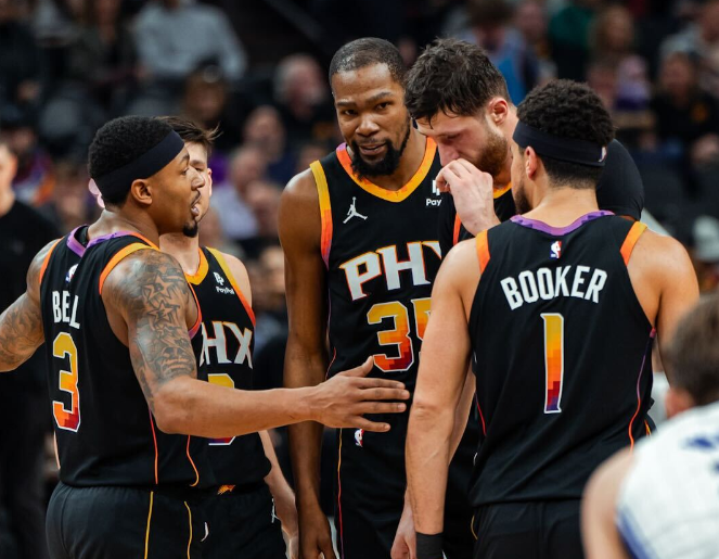 太阳三巨头有多强？77分击败东部第四 比尔13中10霸气隔扣