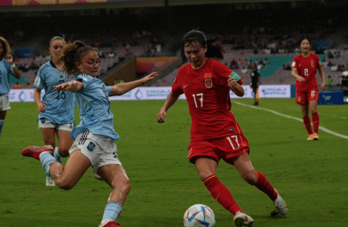 6-0开门红！恭喜中国女足：青年队狂飙，16岁前锋跳4级首发+造2球