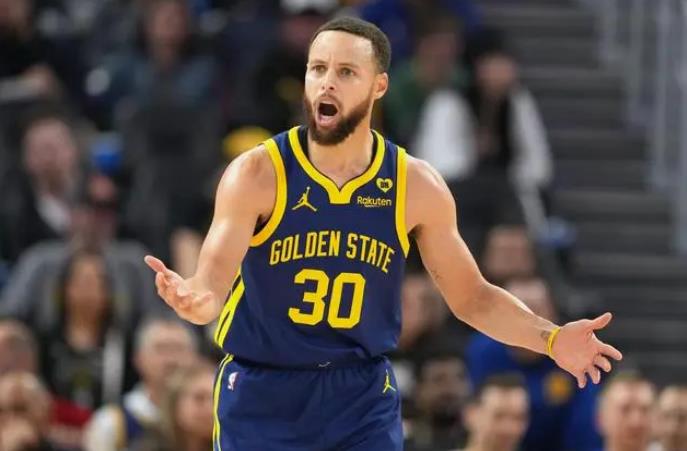 连胜，库里半场10板，谁注意保罗反应，科尔怒批勇士低迷之人