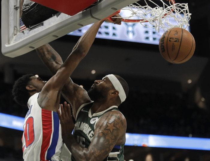 考辛斯19分钟轰两双仍被裁，15+10！卫冕冠军迷之操作，湖人篮网快抢人！