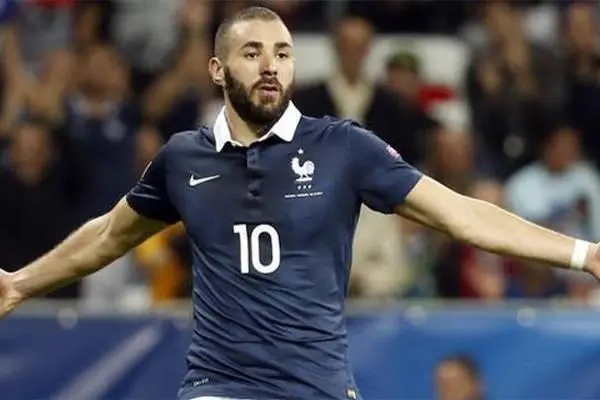 法国足球队为什么那么多黑人？法国足球为什么没有本泽马？