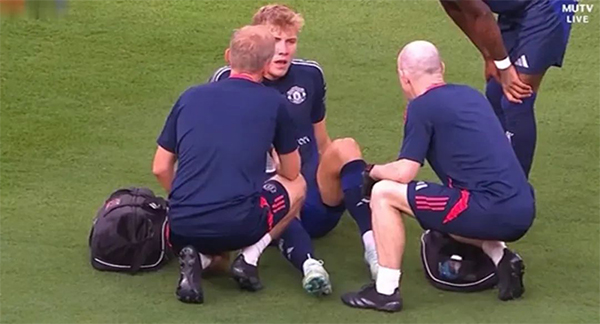 美国行曼联首战：霍伊伦德等受伤，比赛跌宕起伏