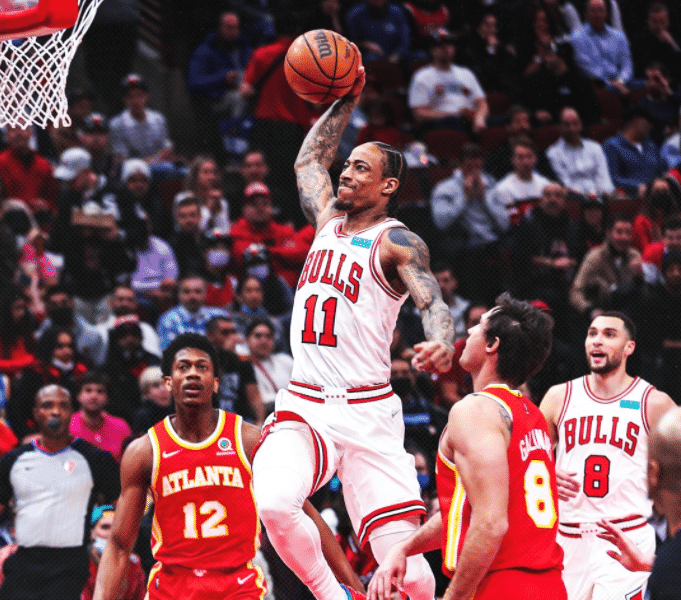 德罗赞连续8场35+创纪录，制胜2+1怒吼庆祝！哈登保罗发推祝贺