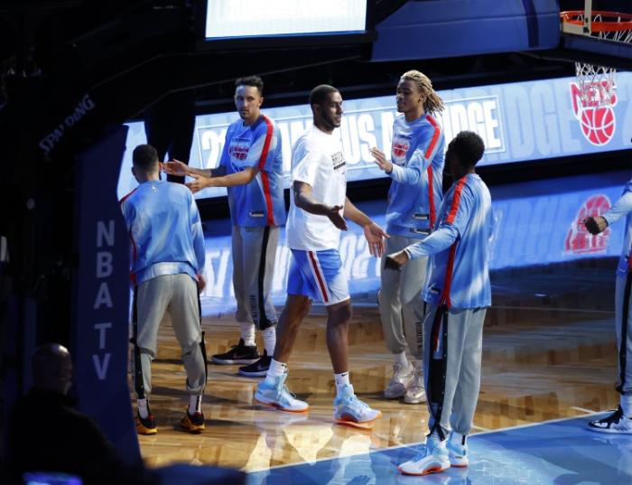 刚刚！和东部老大抢人！湖人又要签1神射！他和波普一样准