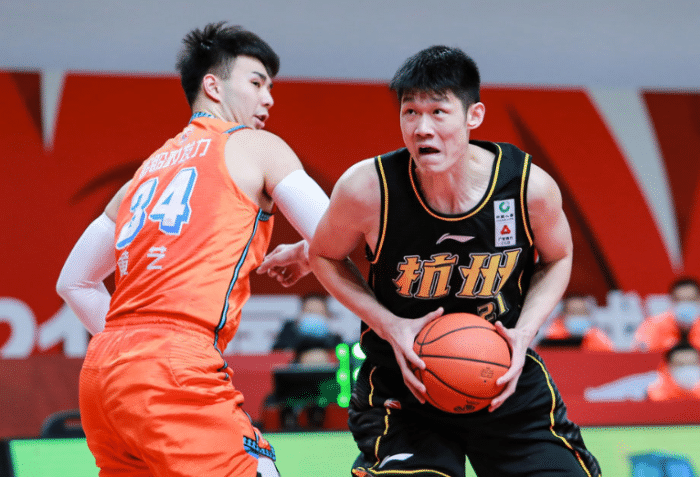 CBA鱼腩38分惨败！首节18-41直接崩盘，超级外援狂轰30+13+11