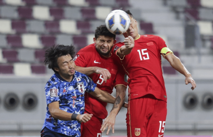 重磅官宣！日本23人阵容突变：队长+头牌+2前锋退出，国足迎利好