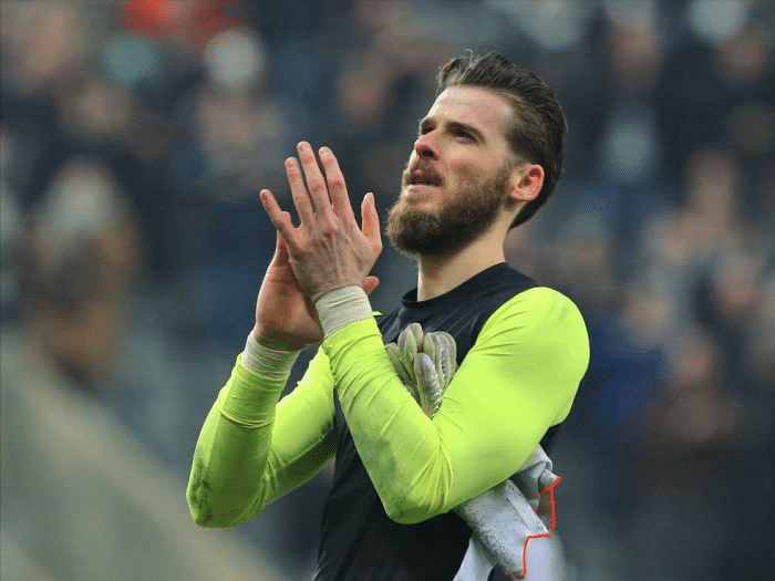 朗尼克强留大英国门，德赫亚缺席曼联训练英超恐缺阵！冬窗不出租