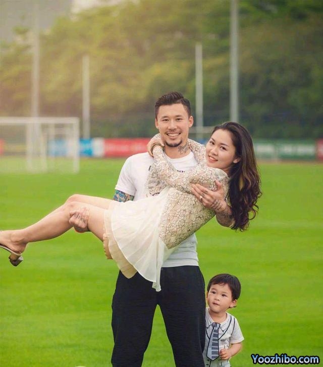 故意罚丢点球送礼？嫌60万年薪少，加盟上海的张琳芃年薪有多少？