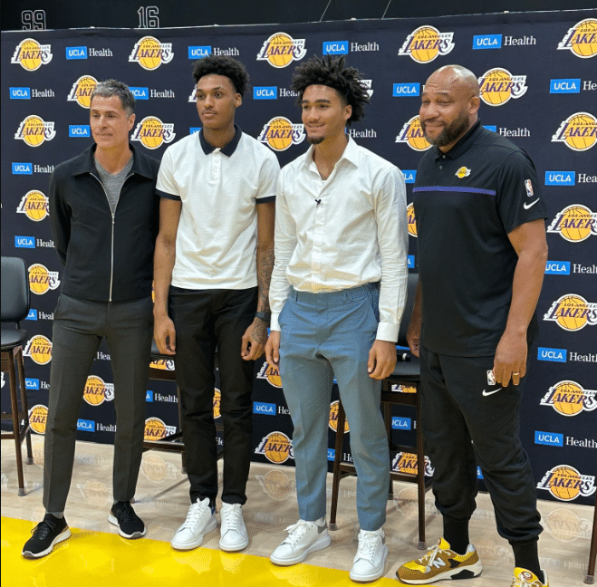 曝詹皇不会介入管理层决定：佩总透露休赛期计划 两大新秀正式亮相