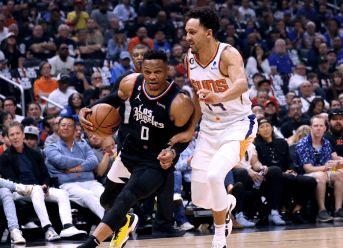 威少37分连创6大纪录：拼命一战引热议 赛后杜兰特为他鸣不平