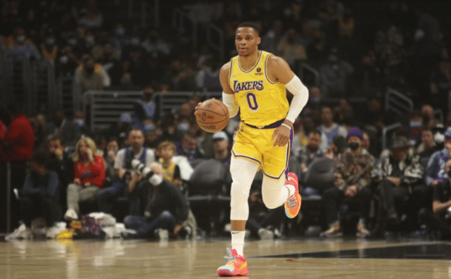 湖人交易内幕曝光！有机会不搭首轮送走威少 怕花钱放弃沃尔+伍德