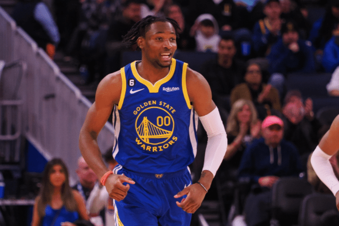 勇士新星惨遭杜兰特式悲剧：热身扭伤脚踝 科尔确认因伤缺战灰熊