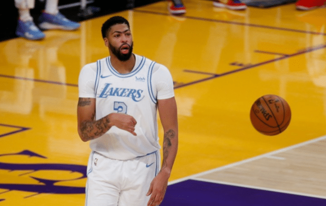 尴尬！巴克利嘲讽戴维斯：克拉克森比他更该进全明星 嘉宾们瞬间沉默