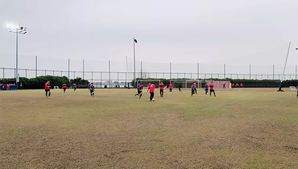 修心养性！广州队外援现身开放日，韦世豪保送985大学与杨立瑜校友