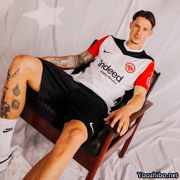 2024-25赛季法兰克福主场球衣一览