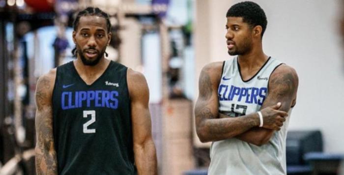 输球后，为何伦纳德没和恩师波波维奇互动，而是直接退场？