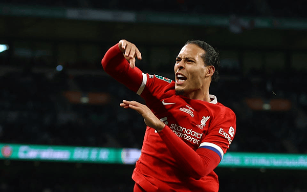 争冠梦碎！利物浦队长怒斥队友，四大罪人浮现，头牌划水引争议