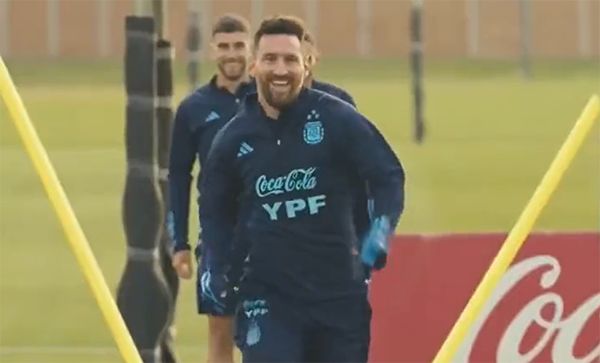 备战世预赛！梅西回国家队，训练双手插兜，保镖德保罗上线