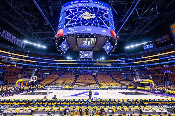 湖人21号球衣退役 68 岁库珀为何称比入选名人堂更特别？