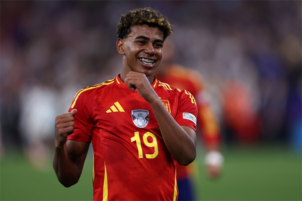 剖析董路对亚马尔的独特评价及背后含义