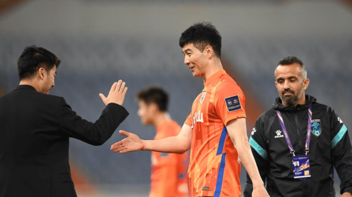 揭幕战！中超冠军头牌+国脚踢不了，郝伟犯愁，2名射手王两重天