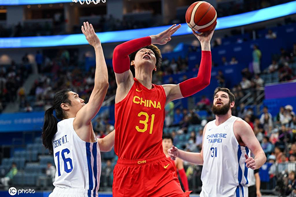 中国男篮101-73战胜中国台北夺亚运会铜牌 崔永熙10中9砍20分