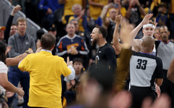 绝境爆发！勇士掀翻国王，挑战队史神迹，库里有望让二追四