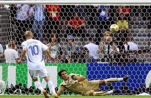 什么是勺子点球？世界杯齐达内勺子点球进了没？