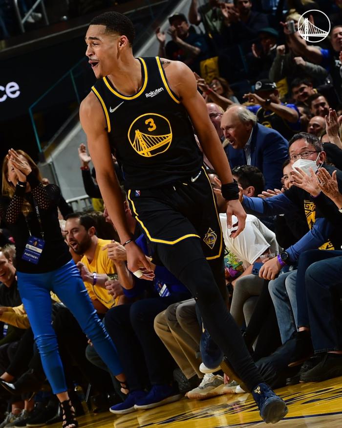 普尔空砍38+9创纪录！汤普森21中5致命失误成勇士输球一大罪人