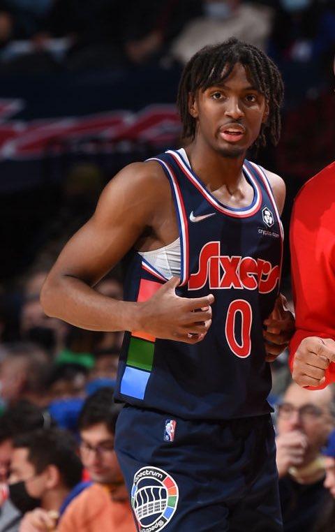 突发！曝76人新星家中房子着火，惨遭意外所幸他和家人都没事