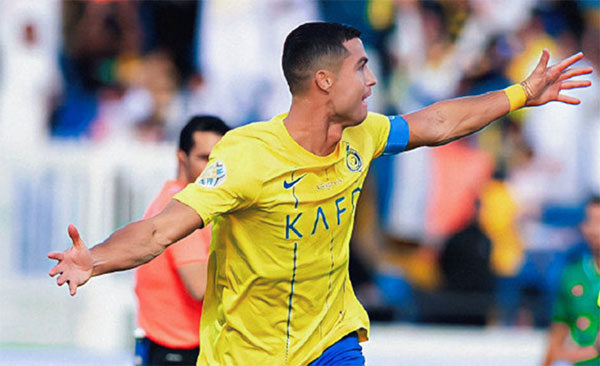 1-0！C罗连续四场破门，淘汰伊拉克劲旅，首度率队晋级决赛