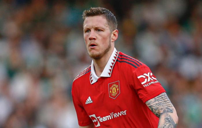 韦霍斯特18场2球仍强硬回应批评：我在曼联场场首发，踢得肯定好