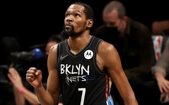 同样受过跟腱大伤！杜兰特向独行侠主力致敬引热议，相当于变相夸自己