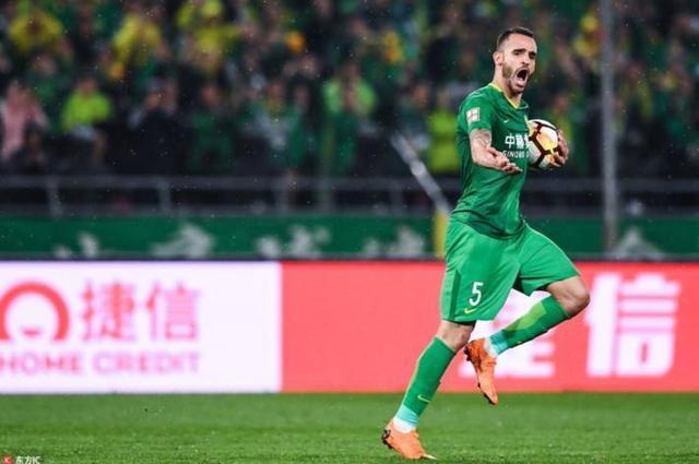 巴媒：奥古斯托今天自由转会加盟科林蒂安