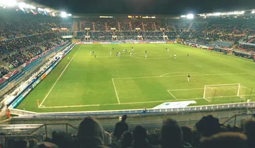 法甲斯特拉斯堡场馆-梅纳乌球场