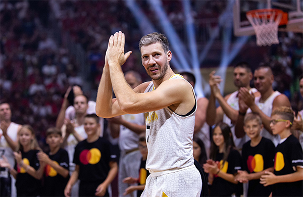 德拉季奇完美谢幕告别赛，众星捧场东契奇举动暖心